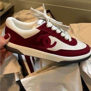 Brand new chanel sneakers 38.5